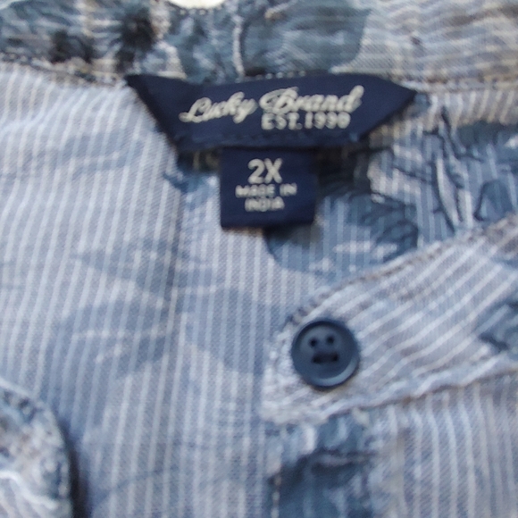 EUC Plus Size Lucky Brand Floral Blue Pinstripe Floral Top - Size 2X - Picture 4 of 10